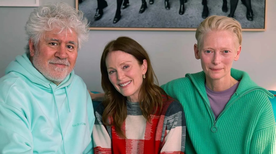La habitación de al lado Pedro Almodóvar y las actrices de la película
